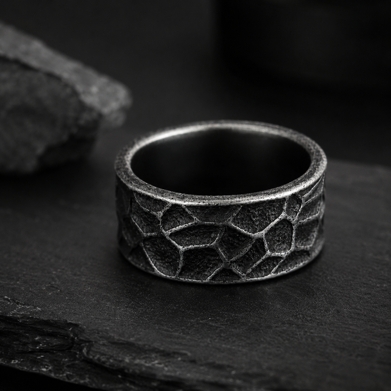 Relekta Forge Ring